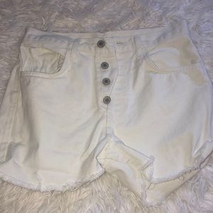 White shorts - so cute on